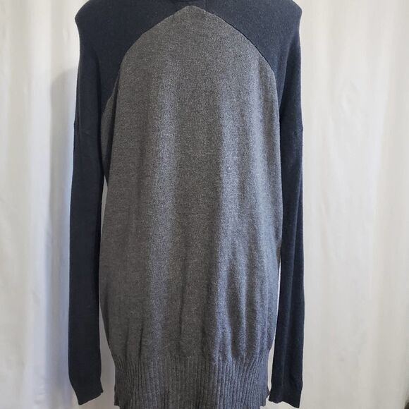 Yoon Sweater S Oversized Black & Gray V- Neck - Picture 2 of 5